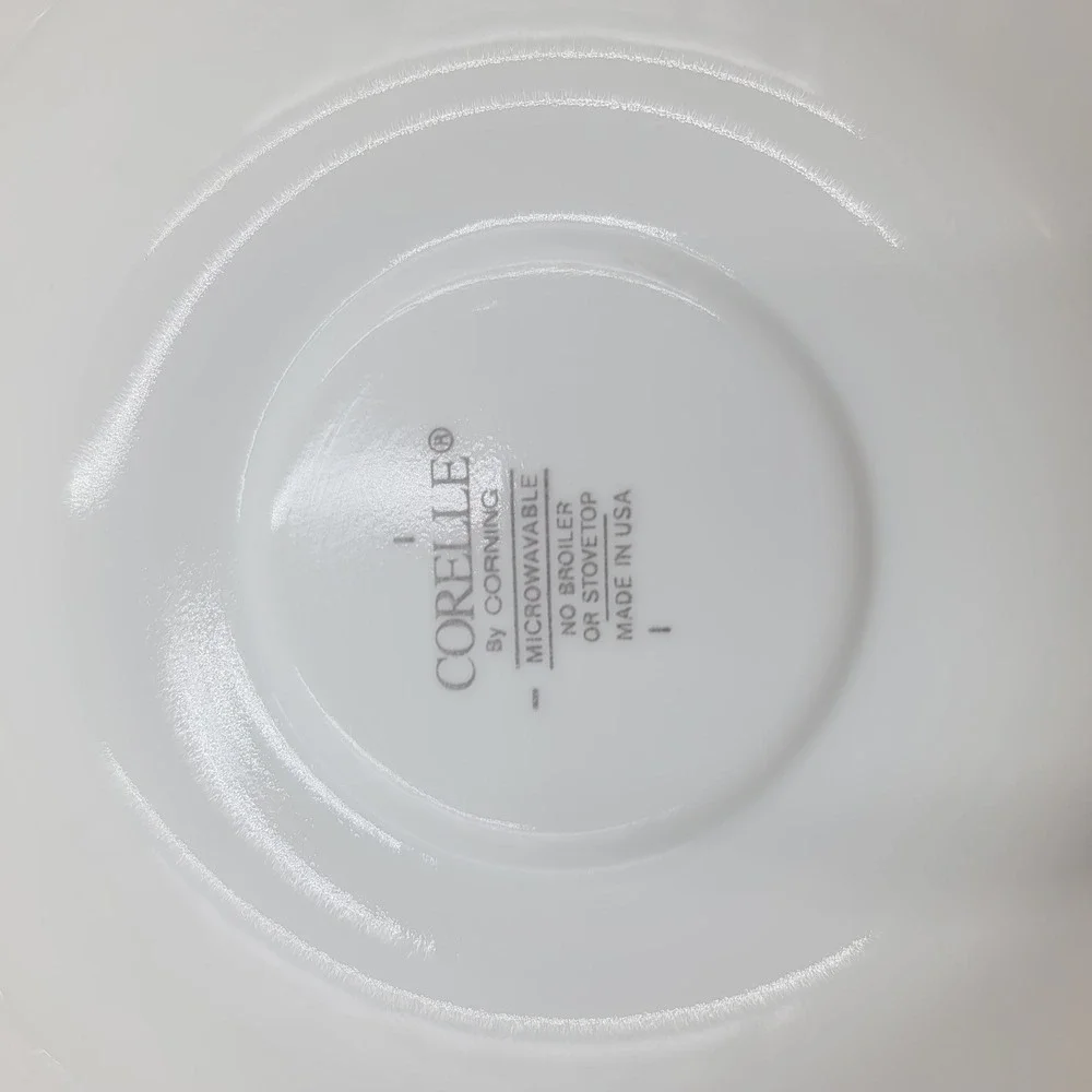 Corelle Classic Cafe Emerald Green Saucers Set of 8 Vitrelle White‎ Swirl 6.25